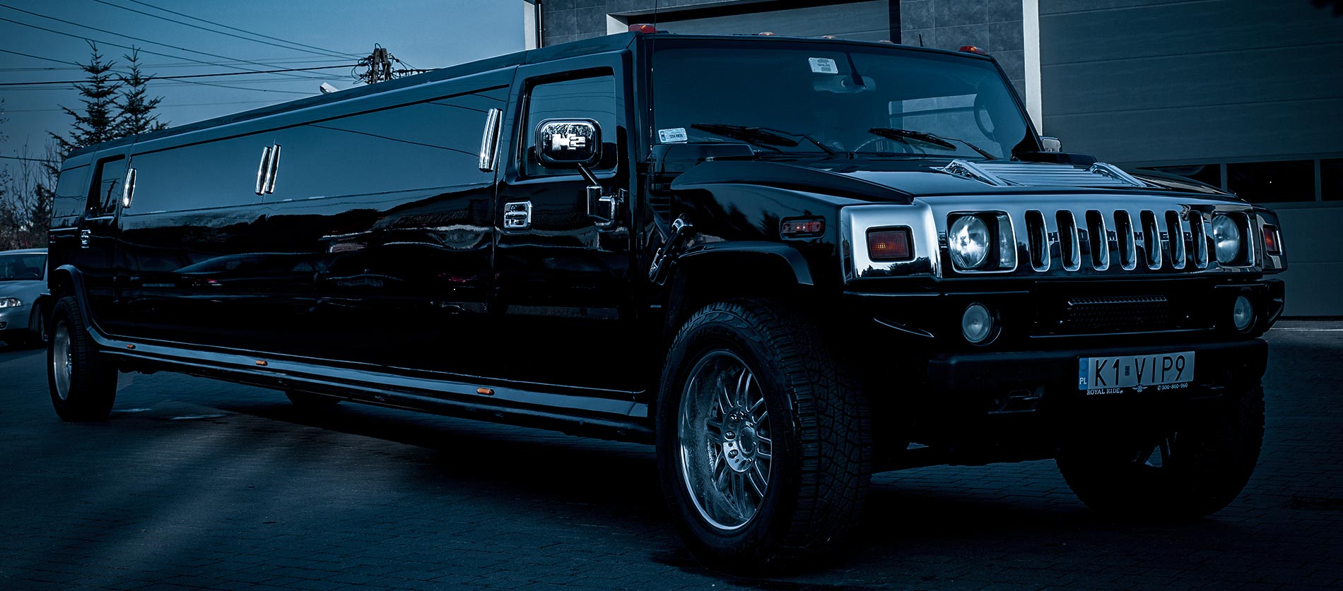 royal-ride-hummer-black-limo-bg-2.jpg